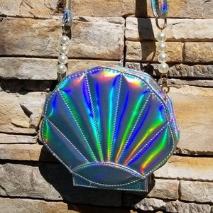 Halographic seashell purse